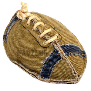 Canvas Plüsch Football – Weicher Hundeball zum Spielen & Kuscheln